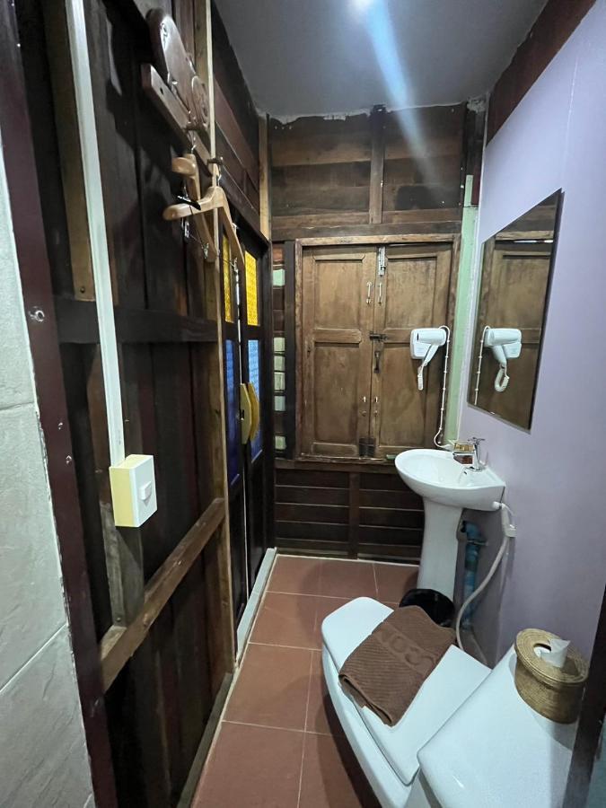 Tamarind Guesthouse Phra Nakhon Si Ayutthaya Ngoại thất bức ảnh
